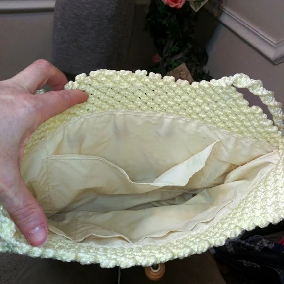 Vintage Boho Cream Macrame Shoulder Bag With Wood Bead Trim & Convertible Strap - Picture 13 of 15